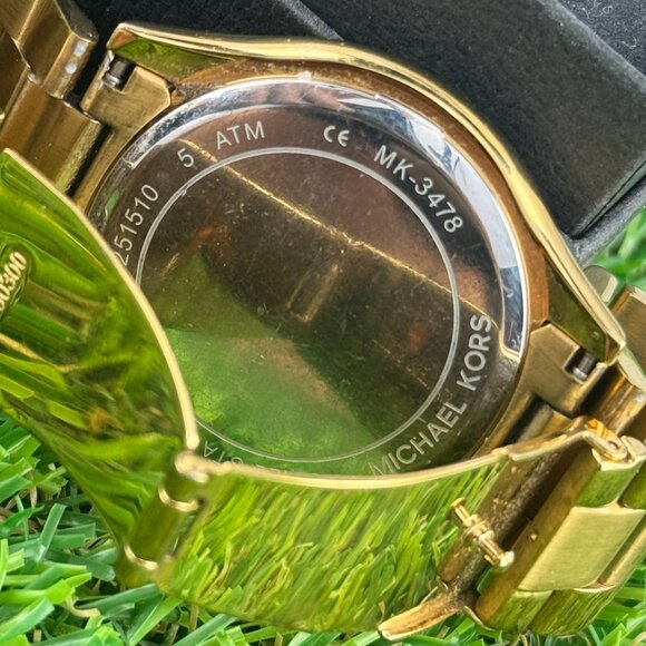 Michael Kors Women's Slim Runway MK3478 Gold Stainless-Steel Quartz watch - Picture 3 of 3